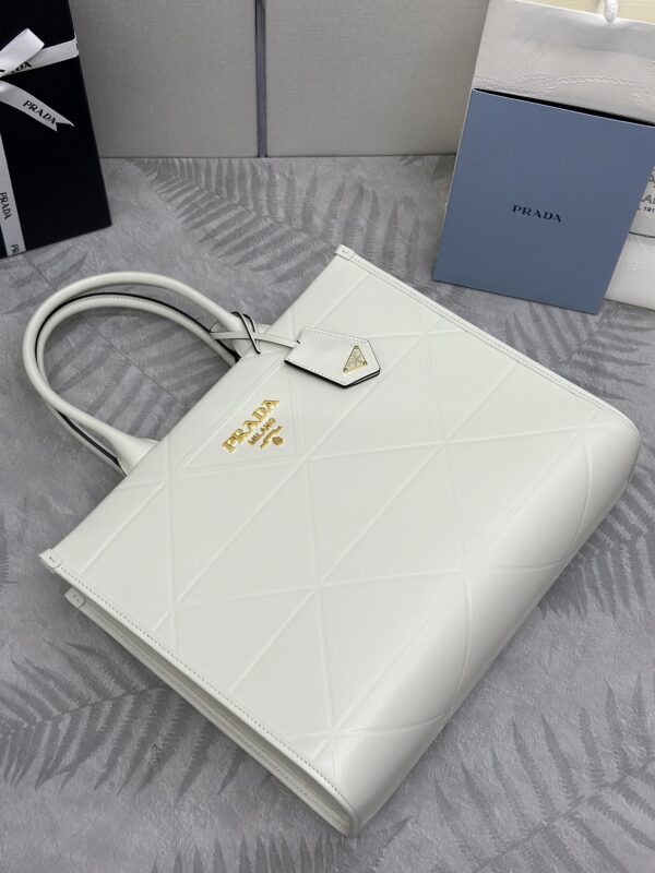 prada-symbole-white-gallery-5