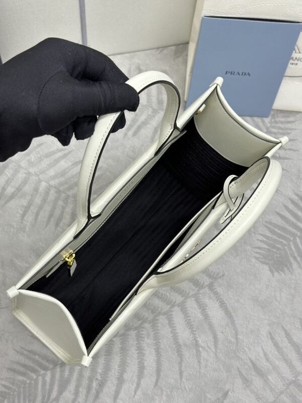 prada-symbole-white-gallery-6