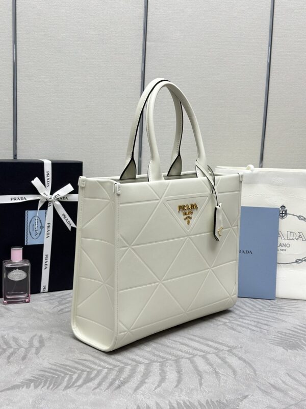prada-symbole-white-gallery-8