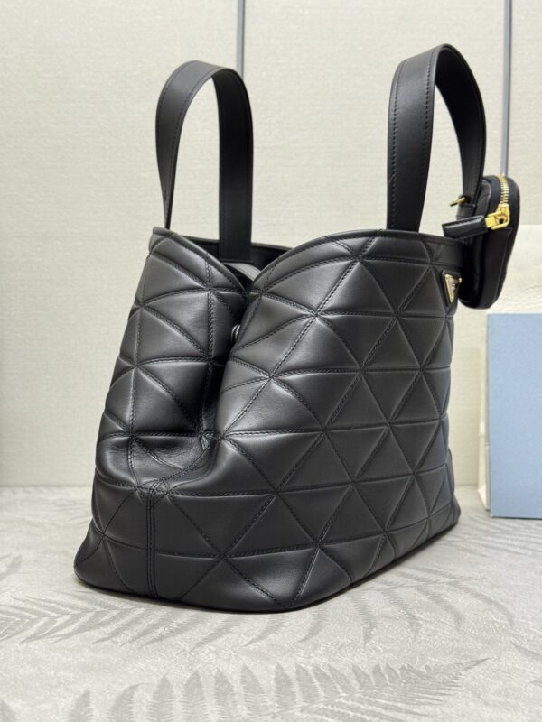 prada-tote-bag-black-gallery-1