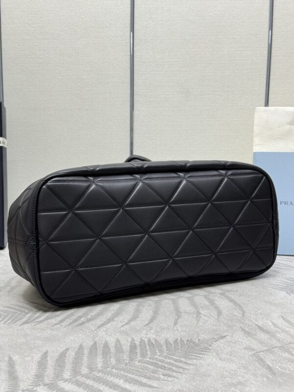 prada-tote-bag-black-gallery-8