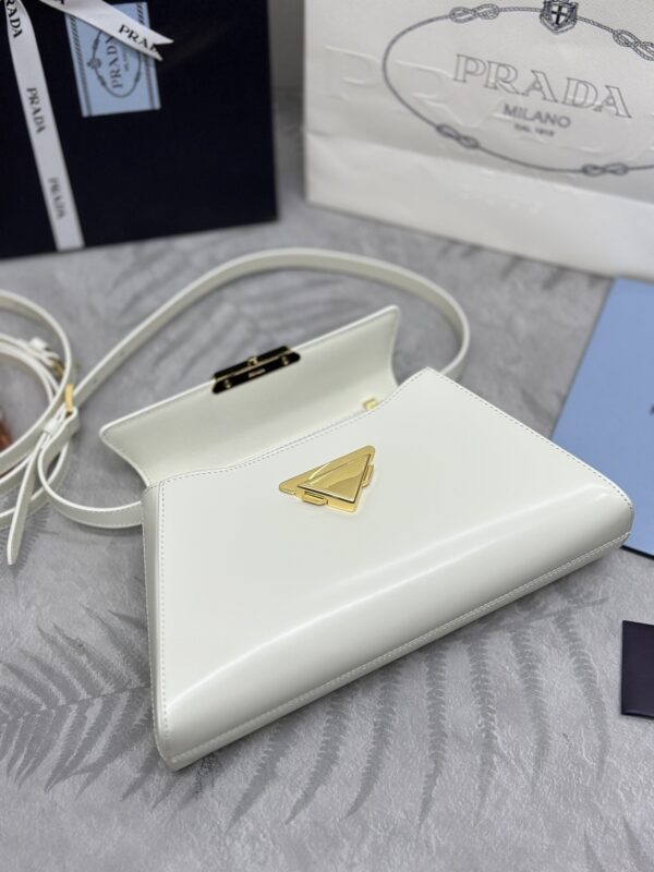 prada-white-leather-handbag-gallery-6