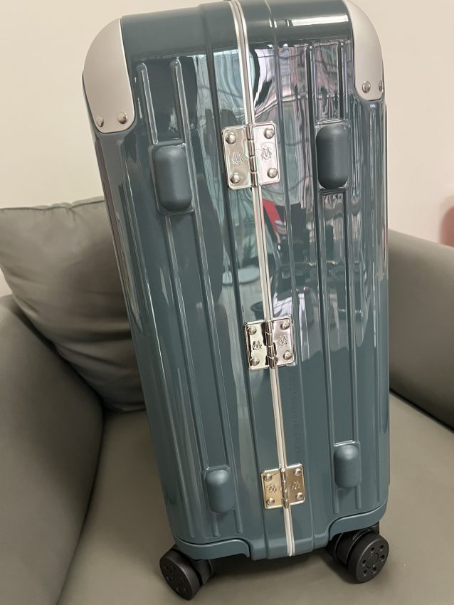 rimowa-hybrid-suitcase-gallery-15