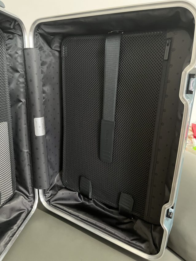 rimowa-hybrid-suitcase-gallery-18