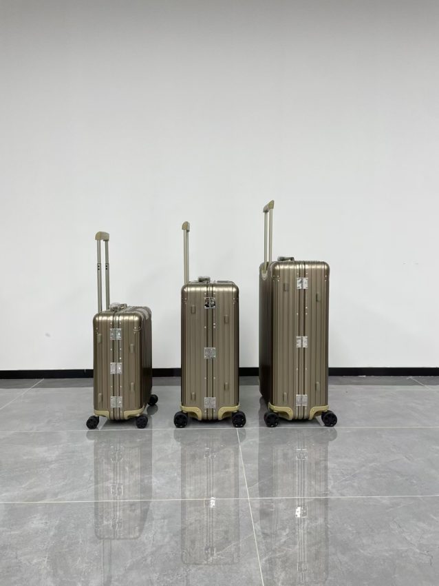 rimowa-original-suitcase-beige-gallery-4