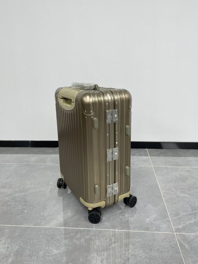 rimowa-original-suitcase-beige-gallery-7
