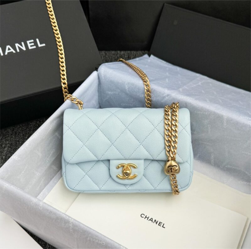 windows1718032497991_1148332970509468869.jpg CHANEL 23P Love Flip Bag - chanel flap bag dupe front view