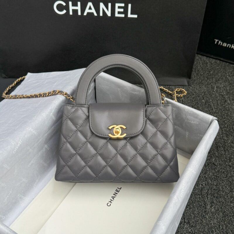windows1718909042070_134171302768521561.jpg CHANEL 23k Kelly Grey - fake chanel kelly grey front view