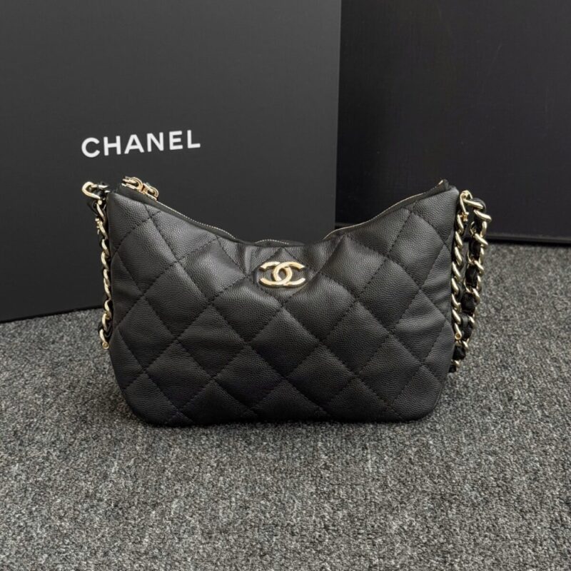 windows1718910317587_1953204339-1827800747.jpg CHANEL 24p Dumpling Bag Black - chanel dumpling bag dupe front view