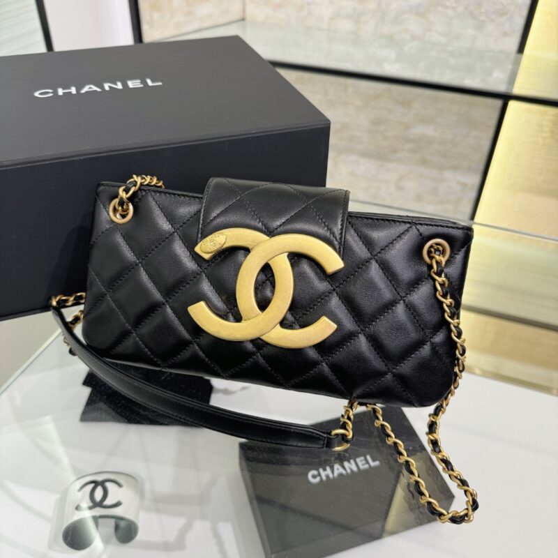 wsxcWeb_6e471929_o_1hingki4j1fa3qv2ih81c1k1b8o3.jpeg CHANEL 24c Baguette Bag Black - chanel baguette bag dupe front view