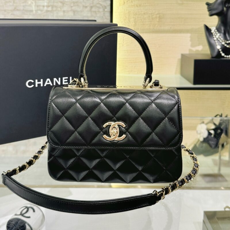 wsxcWeb_6e471929_o_1hk5jh4v915761obg1s5829916kn5.jpeg CHANEL Three Layer Bag - fake chanel three layer bag front view