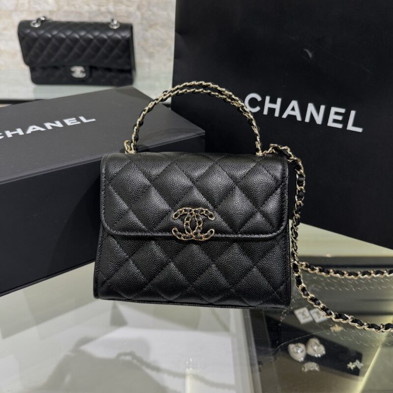 wsxcWeb_6e471929_o_1hp822sl18luagm1s1u1jhp1ksc6.jpeg CHANEL 23k Kelly Handle - chanel kelly handle replica front view
