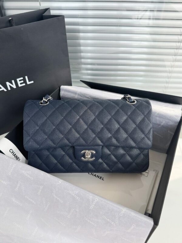 wsxcWeb_6e471929_o_1hqc02abq14tdpd216tmjbu1e33l.jpeg CHANEL Classic Flap 25cm Dark Blue - best chanel dupe front view