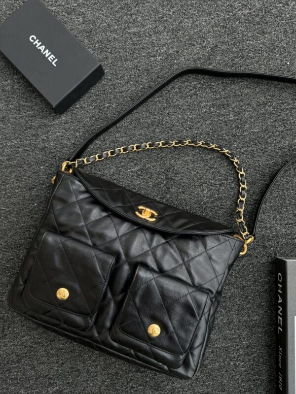 wsxcWeb_6e471929_o_1hrd992l0188hjq1sdeo191v7tl.jpeg CHANEL 24p Postman Bag Small Black - fake chanel postman bag front view