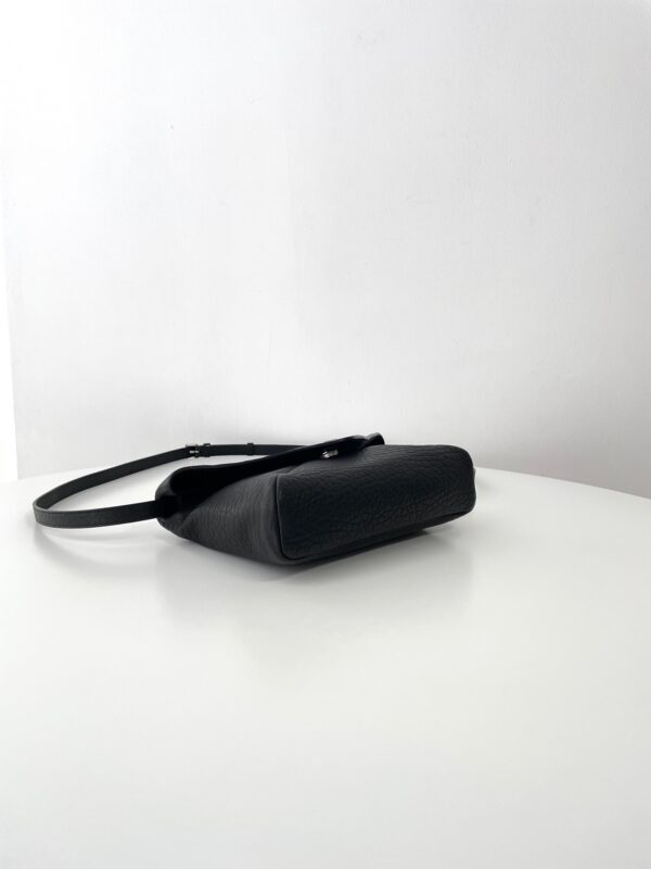 ysl-cassandre-envelope-gallery-7