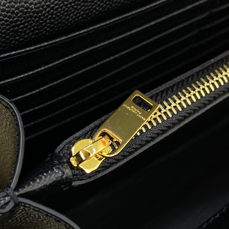 ysl-envelope-clutch-gallery-6