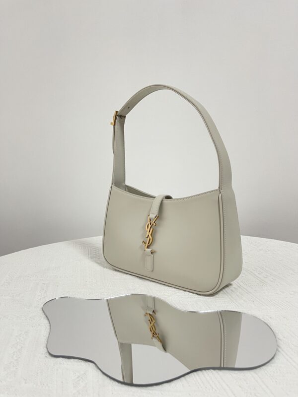 ysl-le-5-a-7-hobo-gallery-1