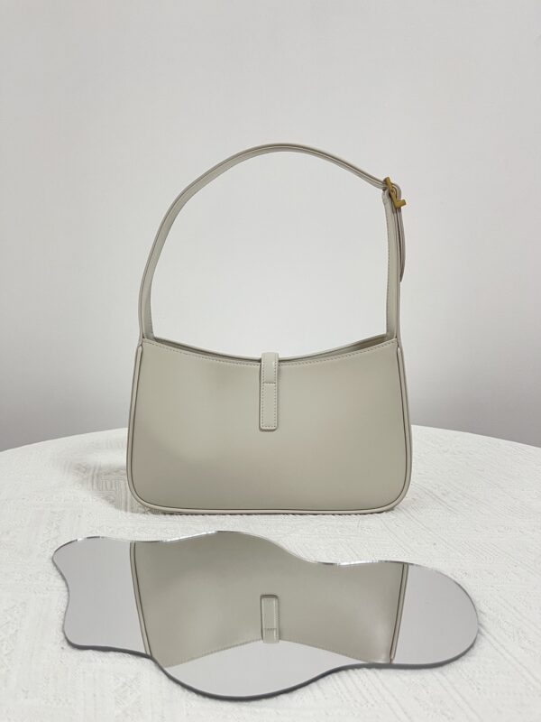 ysl-le-5-a-7-hobo-gallery-3
