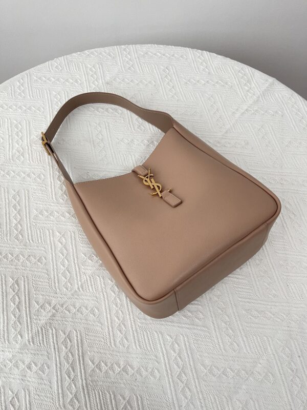 ysl-le-5-a-7-small-gallery-4