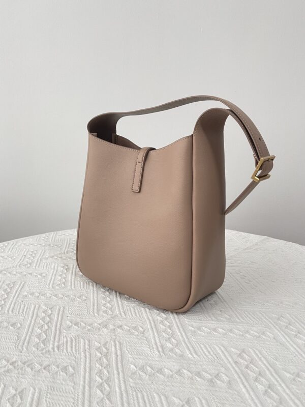 ysl-le-5-a-7-small-gallery-5