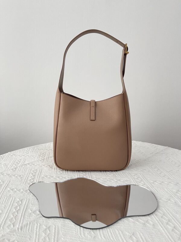 ysl-le-5-a-7-small-gallery-6