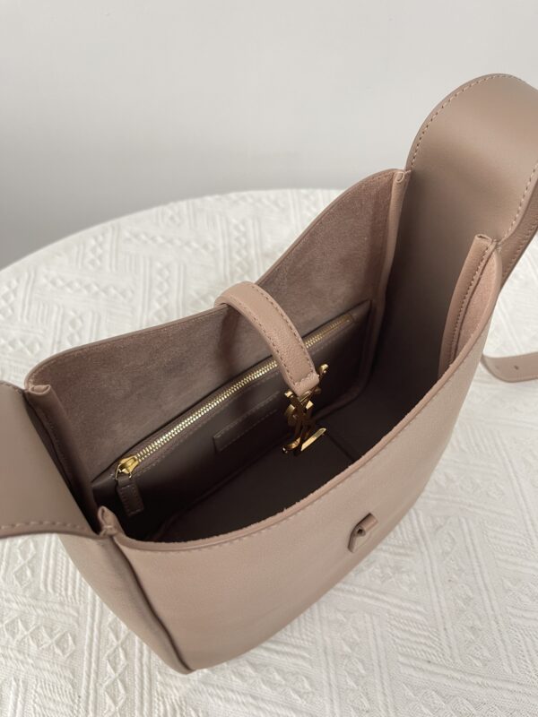 ysl-le-5-a-7-small-gallery-8