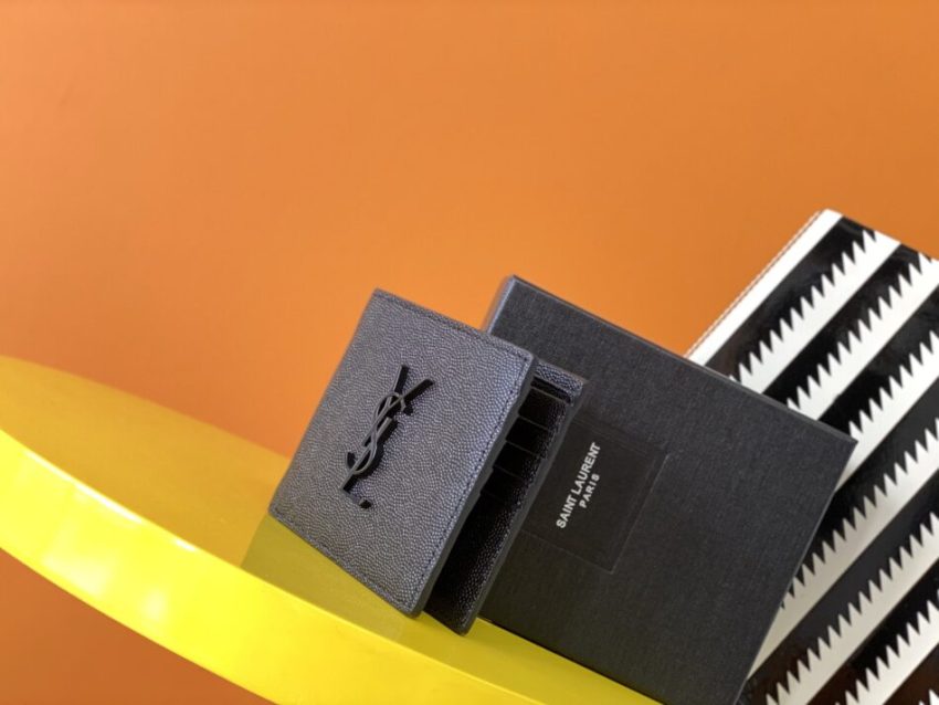 yves-saint-laurent-bifold-man-wallet-gallery-2