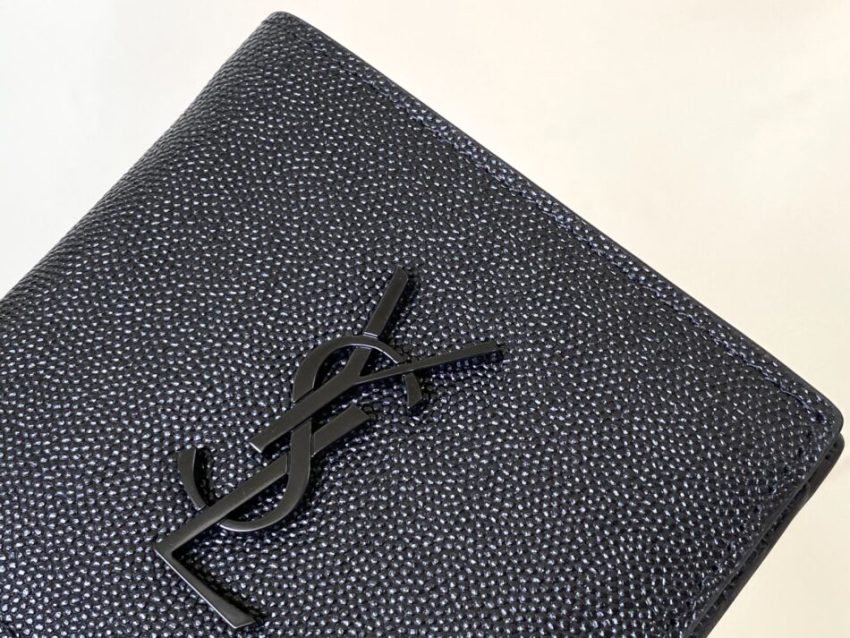 yves-saint-laurent-bifold-man-wallet-gallery-4