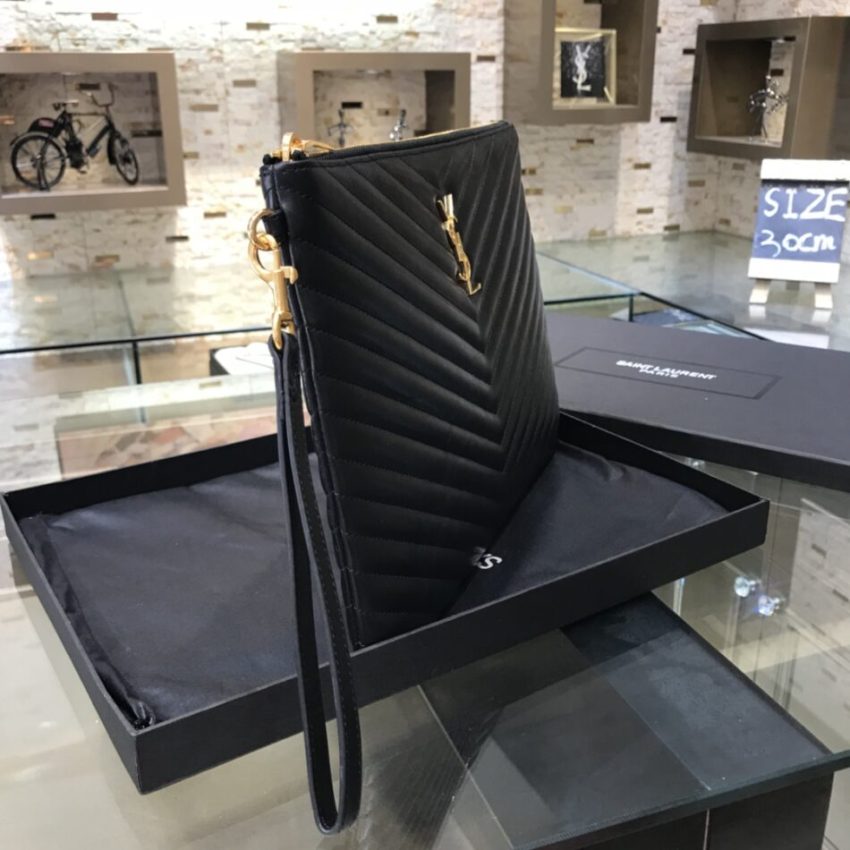yves-saint-laurent-pouch-black-gallery-2