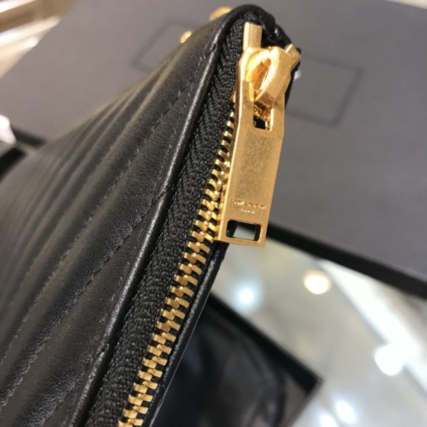 yves-saint-laurent-pouch-black-gallery-9