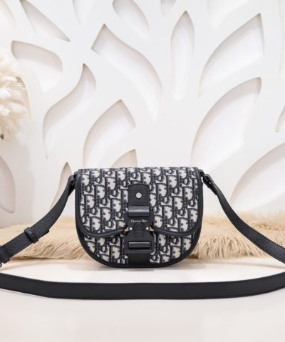 Replika Dior Mini Gallop Bag s popruhem z bílého plátna