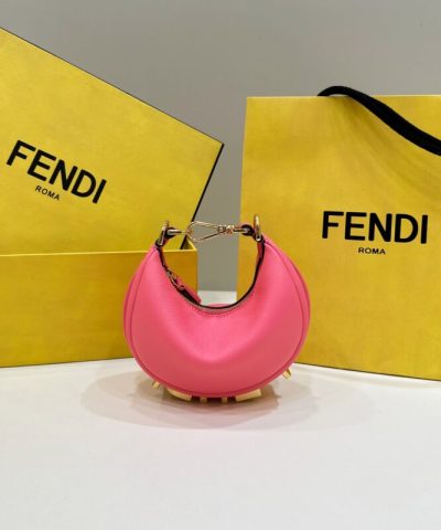 レプリカ フェンディ フェンディグラフィ スモール ピンク
