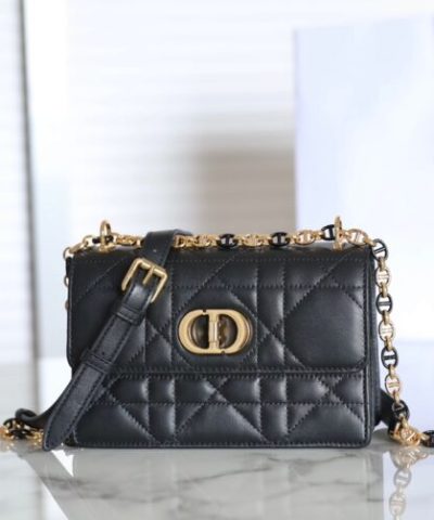 Réplica Dior Miss Caro Negra