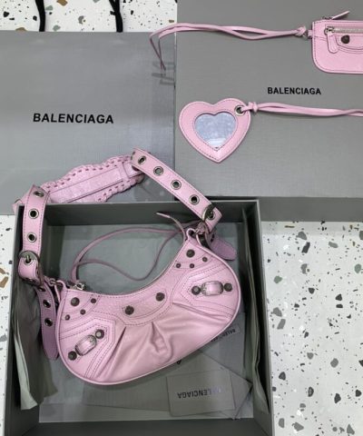 Replika Balenciagi Le Cagole w kolorze różowym
