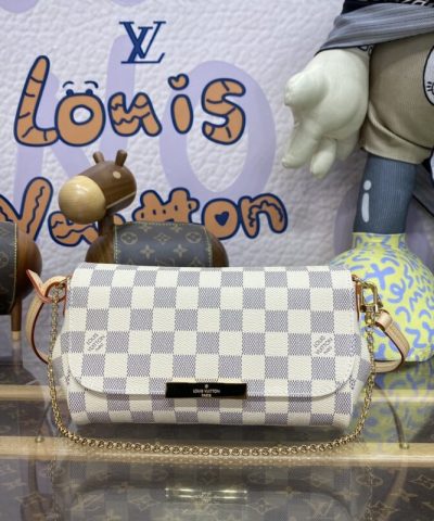 Replica Louis Vuitton Favorite White Grid