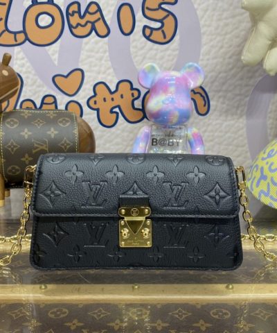 Réplica de cartera Louis Vuitton con cadena Metis negra