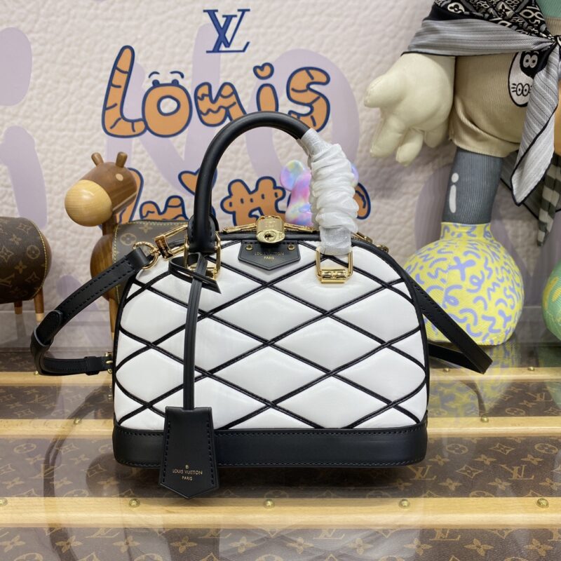 Replica Louis Vuitton Alma Bb Bianco