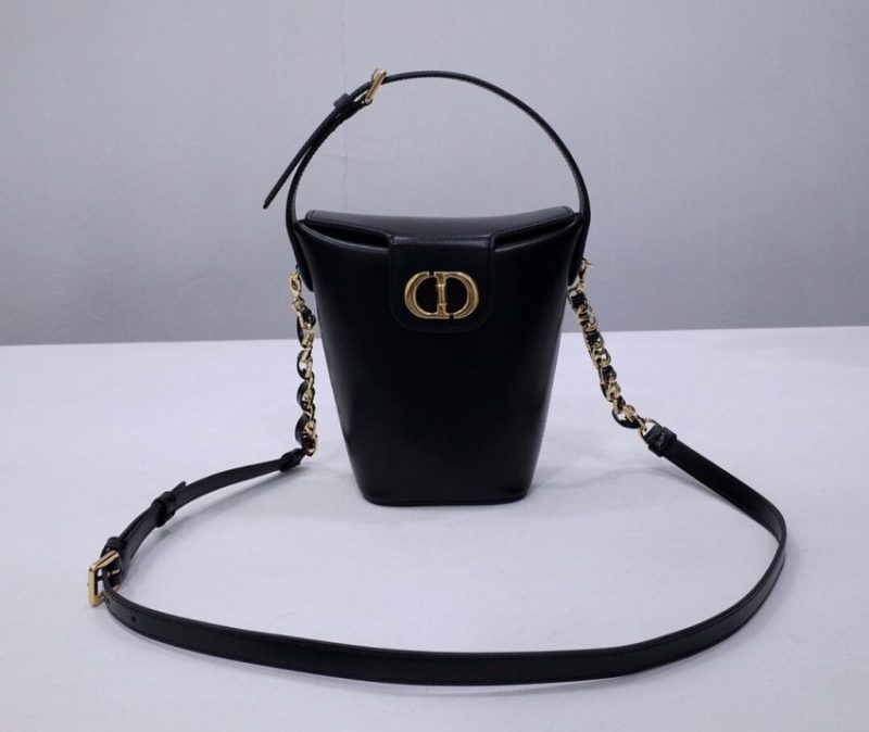 Replica Dior 30 Montaigne Amber Chain Black
