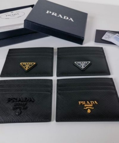 Réplica do porta-cartões Prada