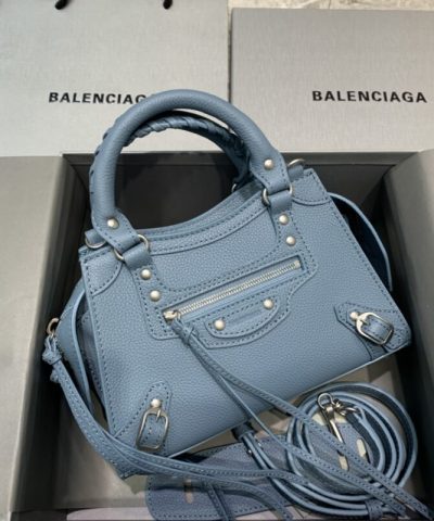 نسخة طبق الأصل من حذاء Balenciaga Neo Classic City Blue