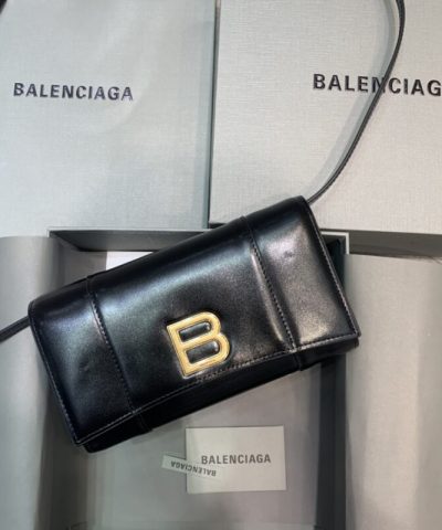 Replika torby biodrowej Balenciaga