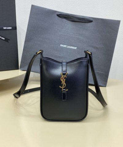 حقيبة هاتف YSL Le 5 A 7 مقلدة