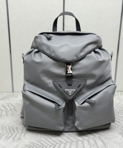 Réplica Prada Re – Mochila de Nylon Cinza