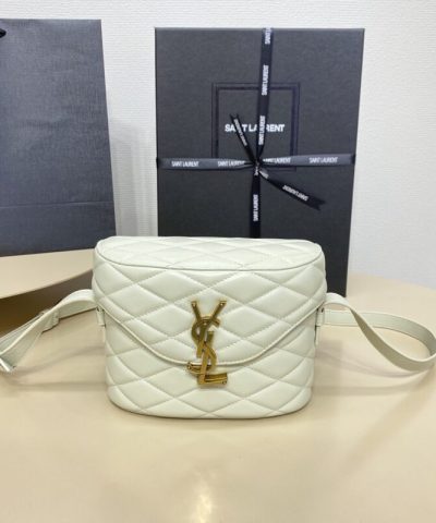 نسخة طبق الأصل من YSL June White
