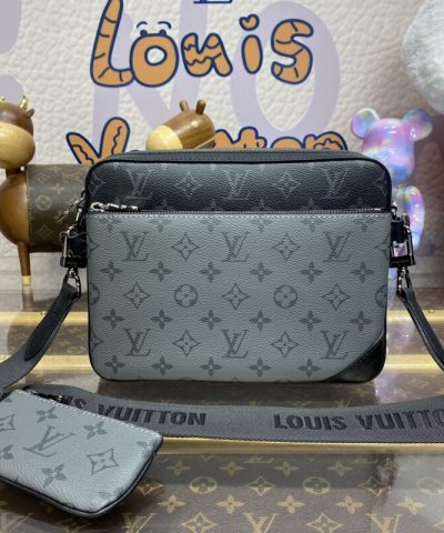 Replika Louis Vuitton Trio Messenger šedá
