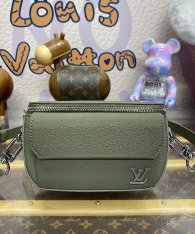 Replica Louis Vuitton Pilot Wearable Wallet Green