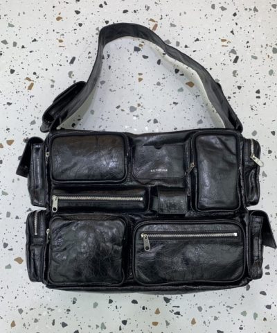 نسخة طبق الأصل من Balenciaga Superbusy Large Black