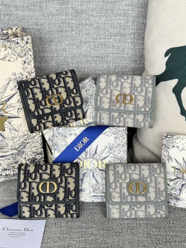 Replica Dior 30 Montaigne Wallet