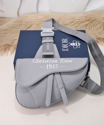 Réplica da Bolsa Dior Saddle 1947