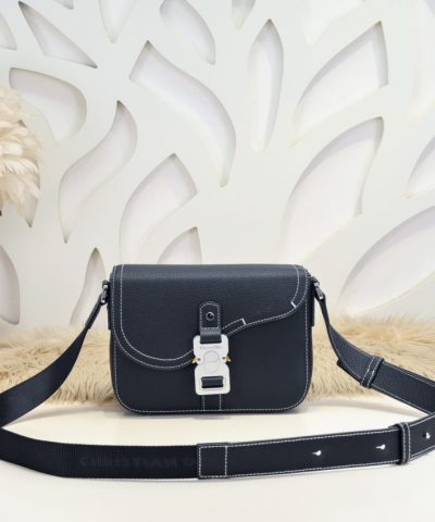 Réplica da Bolsa Transversal Dior Saddle Preta